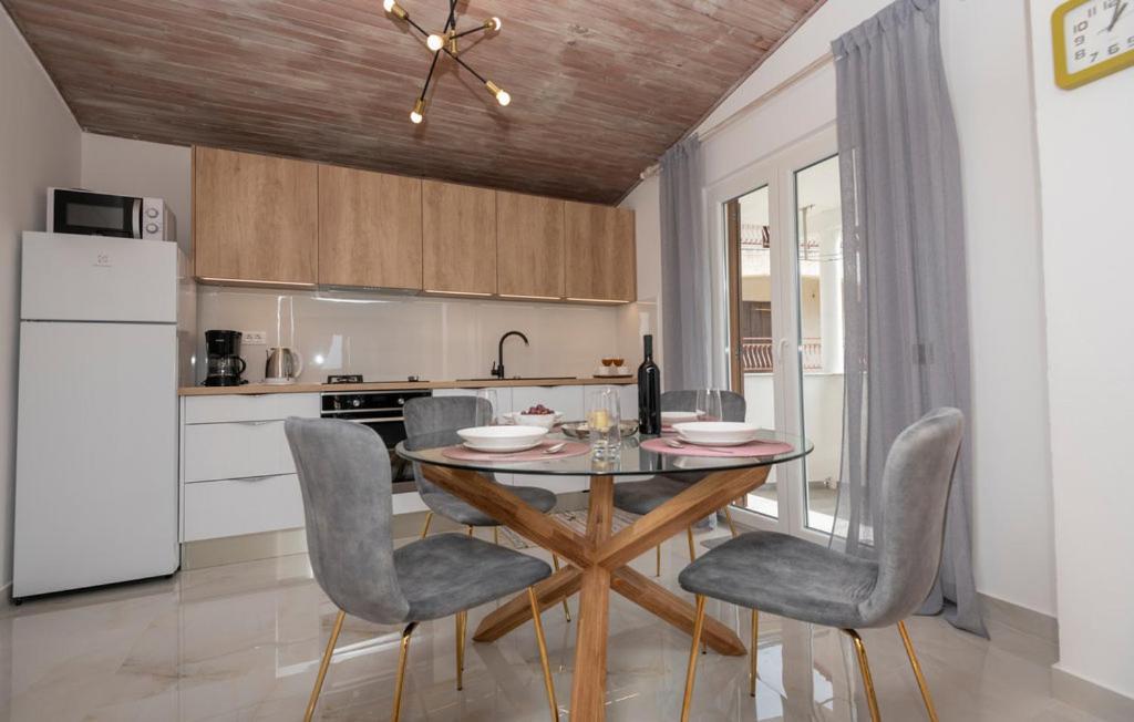 Holiday Home Horizonte With Jacuzzi Gornja Brela Luaran gambar