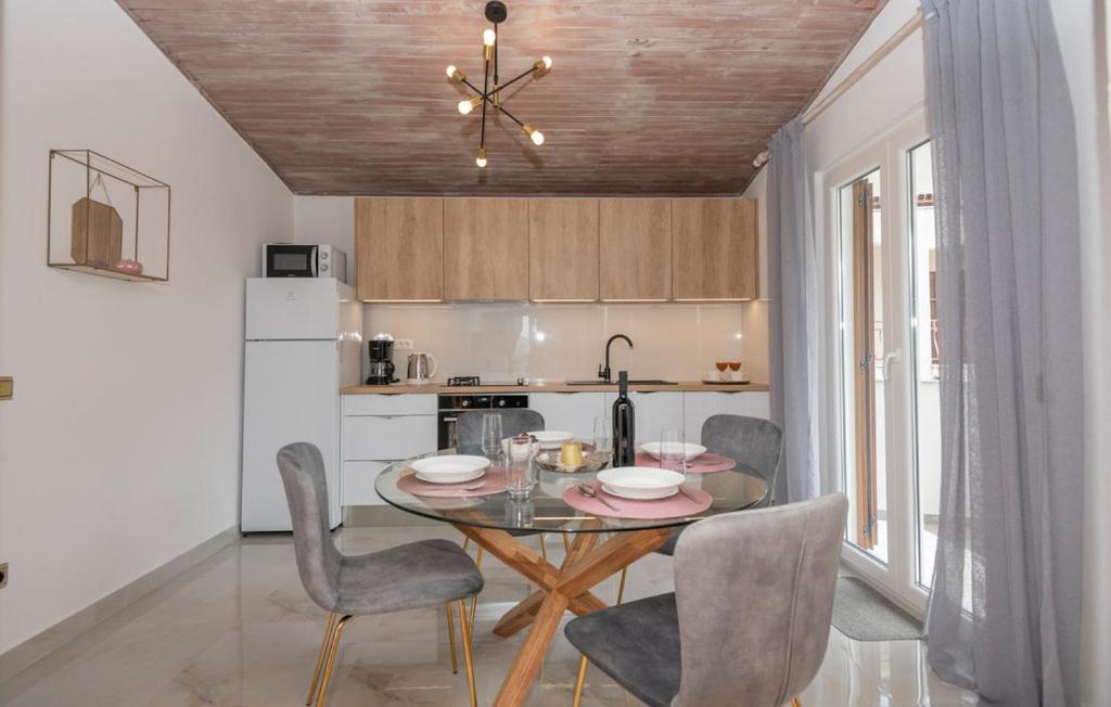 Holiday Home Horizonte With Jacuzzi Gornja Brela Luaran gambar