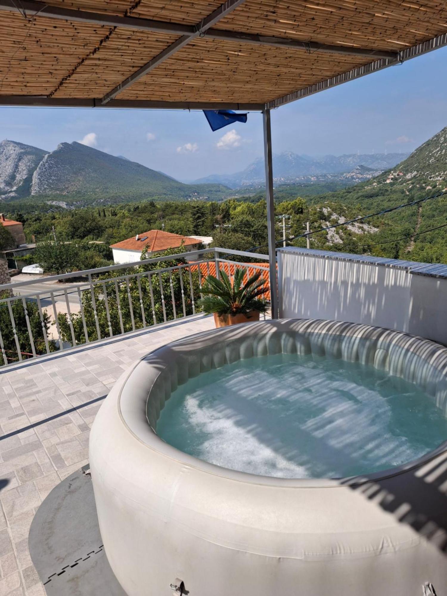 Holiday Home Horizonte With Jacuzzi Gornja Brela Luaran gambar